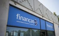 Workers' meeting closes 60 tax offices