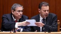 Government understands "Portuguese people suffering from anguish" over housing prices and blames PS for "immobilism and inertia"