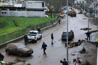 Credit lines are reaching "a very limited number" of companies affected by the bad weather