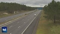 Woman abandoned on the A8 unconscious and with signs of assault. The suspect is the victim's partner