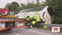 Two students injured after school bus crashes in Mangualde