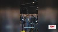 The moment hundreds of doctors give a standing ovation to a historic announcement against pancreatic cancer