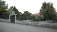 "I'll finish you off". Dozens of employees report a climate of terror at a care home in Chaves