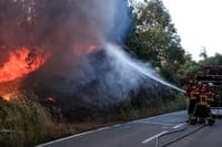 Fire fronts remain active and reach the village of Caramulo in Tondela