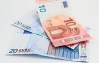 Minimum wage in Portugal is 920 euros. What should you confirm before accepting a job offer?