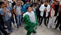 “Farming aura” started as a meme. Young Latin Americans have turned it into a competition