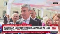 "The country is in a bad state. But the country could get worse". Carneiro says the PS will not throw the country "off a cliff"