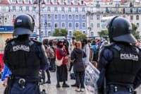 Court postpones hearings for the 55 protesters detained in Rossio