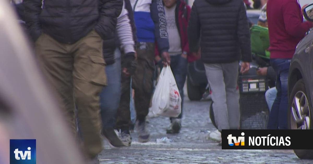 By train and bus to Portugal: more and more foreigners arriving in an irregular situation