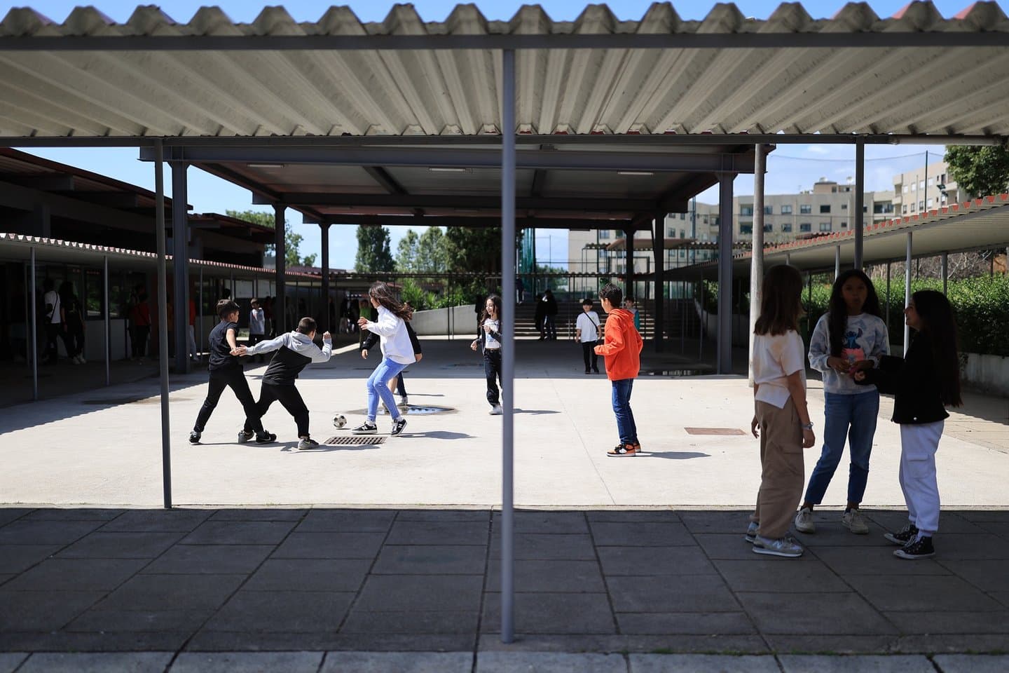 Diretores devem ter atenção a quem deixam entrar nas escolas