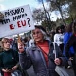 Thousands march across Portugal demanding right to housing