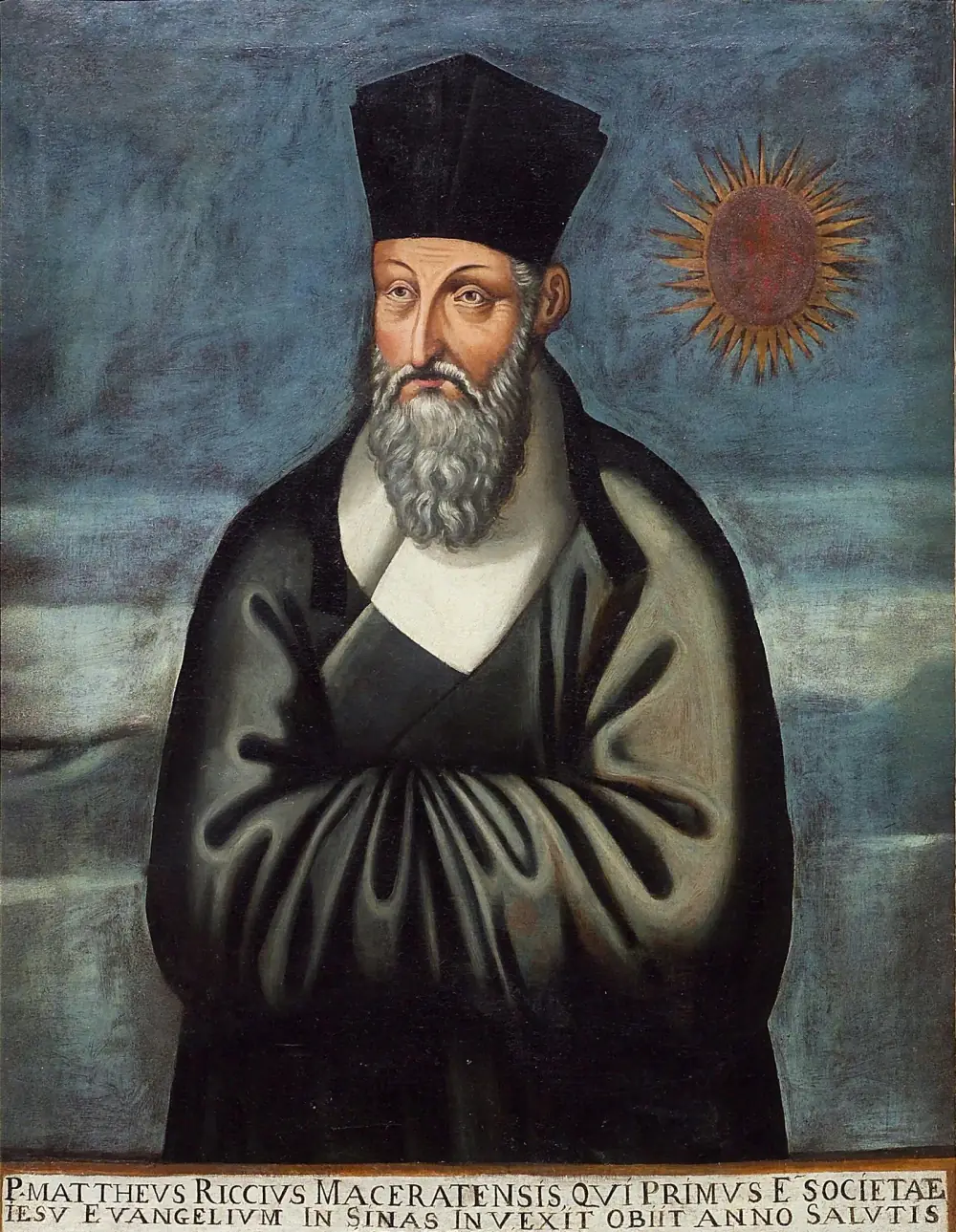 Oil portrait of an elderly man with a long grey beard, wearing a tall black square hat and a dark Chinese scholar's robe with a white collar, his hands hidden in his sleeves. A small golden sunburst floats in the blue sky behind him, and a Latin inscription runs along the bottom.