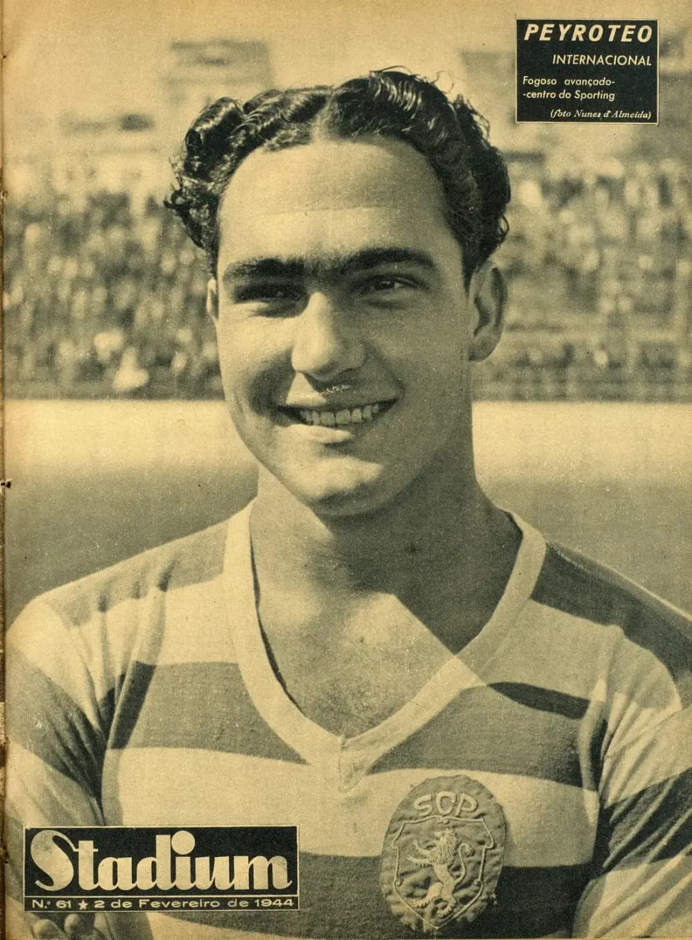 Magazine cover with a close-up of a smiling young man with dark wavy hair, wearing a hooped football shirt with a lion crest marked SCP.