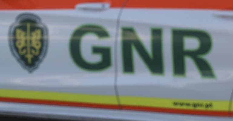 Motorcycle and car collide in Sines resulting in serious injury