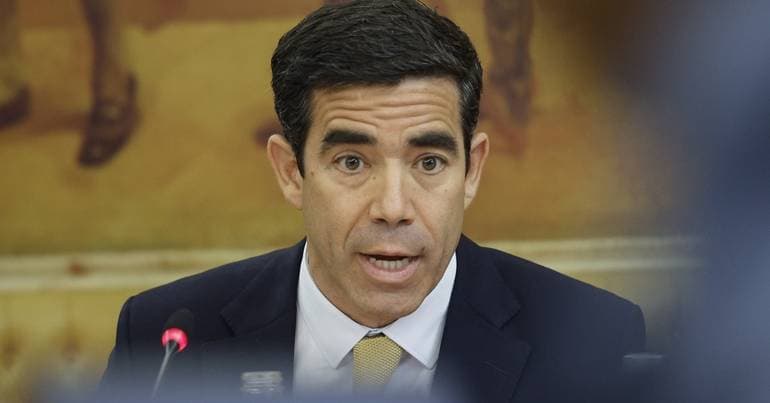 Government accuses golden visa lawyers of misleading clients