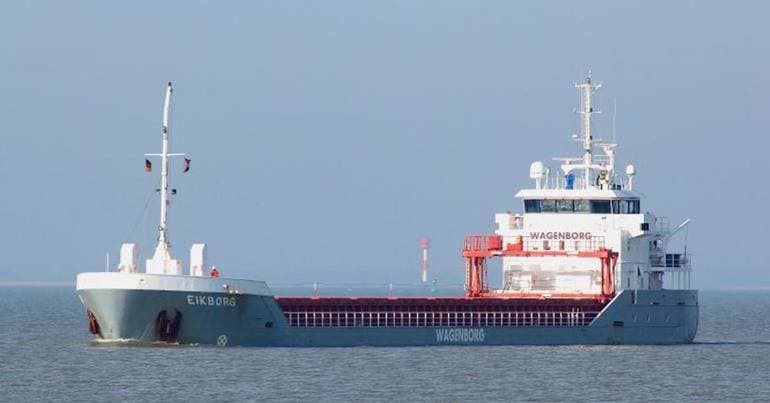 Norwegian tug to tow away rudderless cargo ship