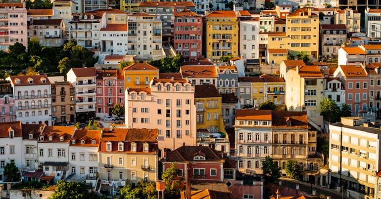 Mural in Coimbra to give voice to housing problems