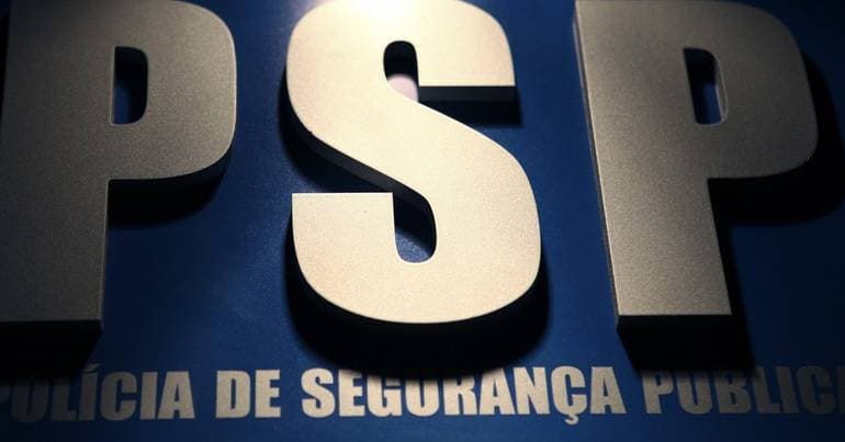 Queluz: man dies after being shot while inside a car