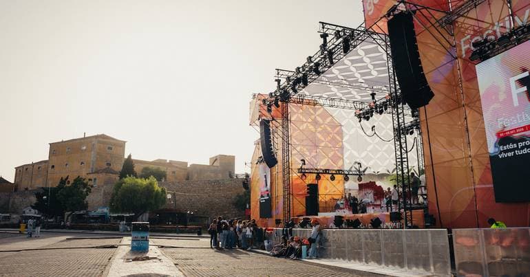 Festival F: how the event is built in a historic area