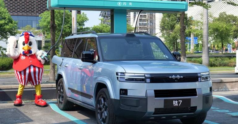 BYD bets on 1500 kW charging and partners with KFC