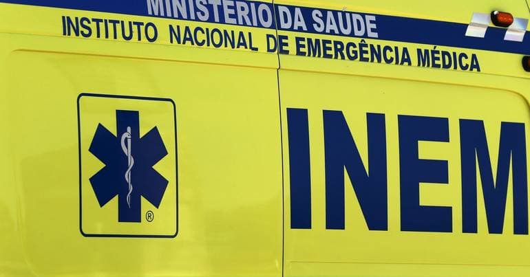 Cercal: One dead in collision between car and motorcycle