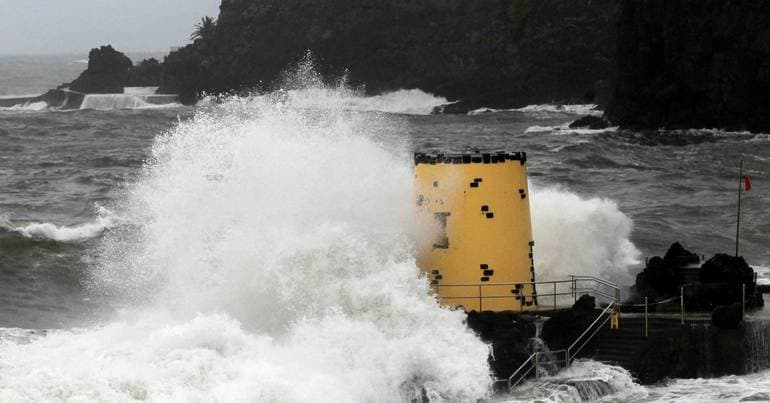 Bad weather warning for the Madeira archipelago