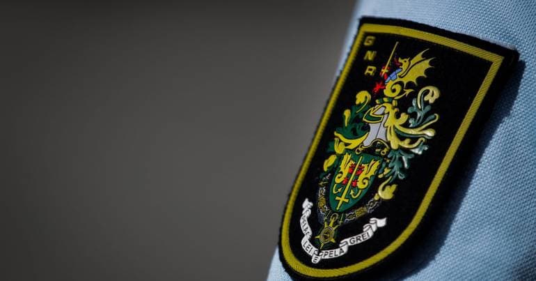 Man arrested in Amares for insulting and threatening the victim