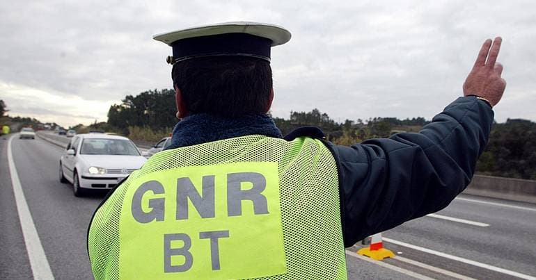 Nine dead on the roads and 380 drivers detained