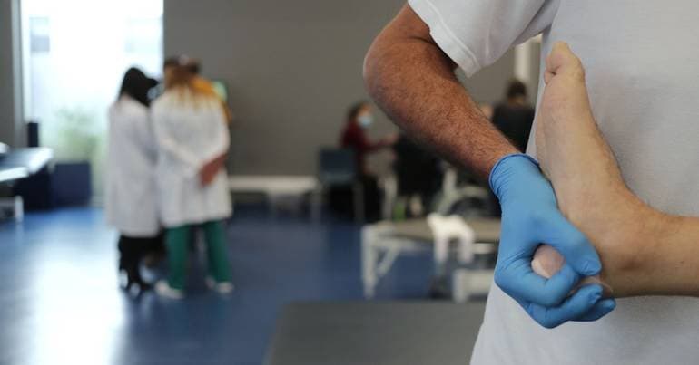 Patients wait several months for physiotherapy in the NHS