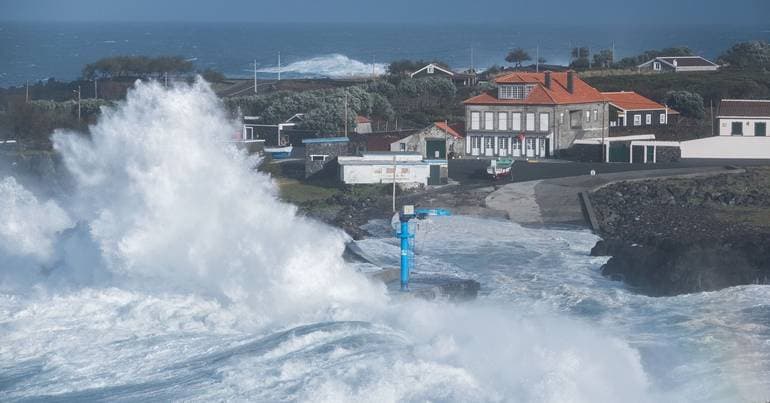 Storm Therese puts all islands under alert