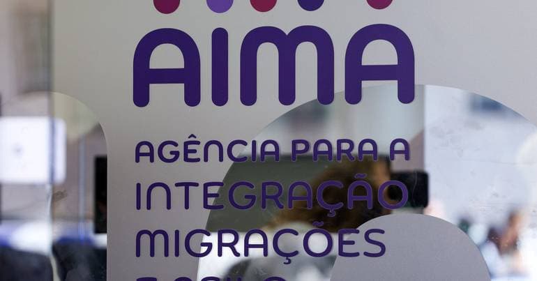 AIMA. Livre questions Government regarding payments to lawyers