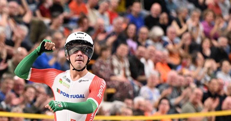 From textbook to cannon start: Iúri is crowned world champion