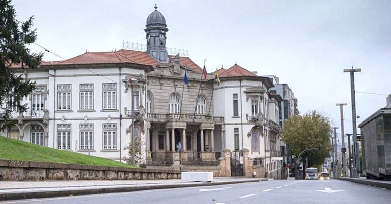 Chamber approves 0.5% increase in IRS with opposition from PS