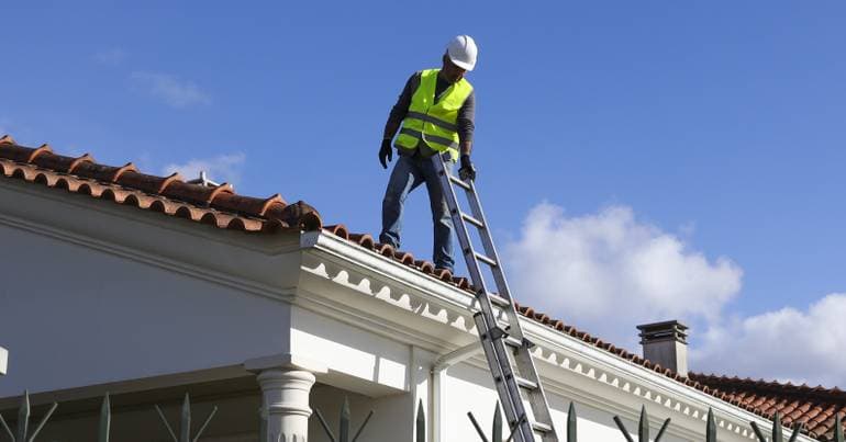 Workplace accident results in one fatality in Ponta Delgada