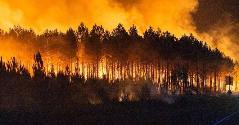 Fires in Spain and France. Almost 280,000 people evacuated