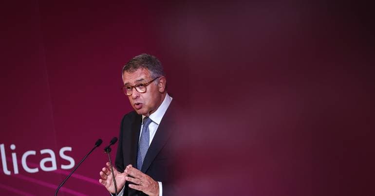 Seguro issues warnings to the Government regarding the sale of TAP