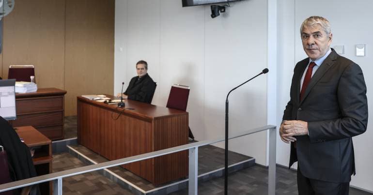 Sócrates loses 'two battles' in administrative court
