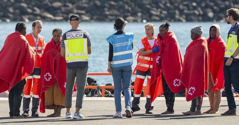 Irregular EU border crossings fall
