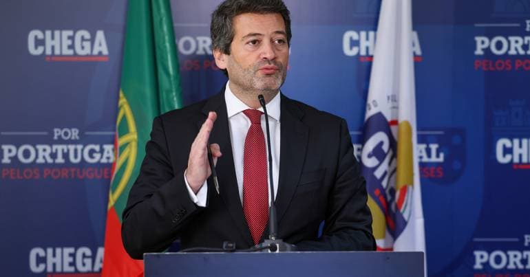 Posters. Ventura claims victory for freedom of speech