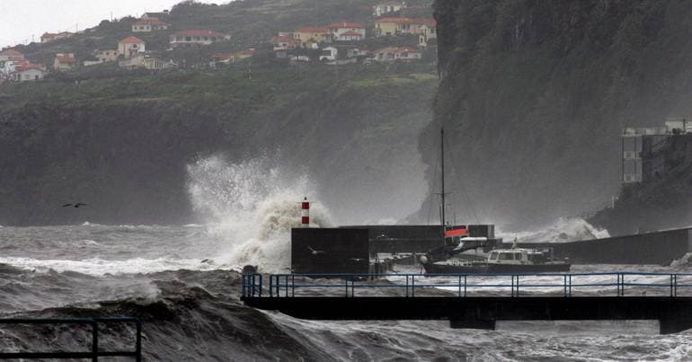 Funchal Captaincy issues bad weather warnings