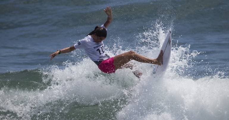 Surfer Teresa Bonvalot wins Portuguese final