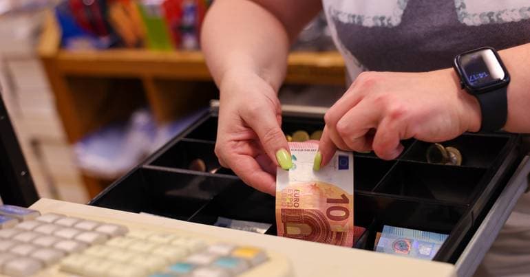 Food basket costs drop as inflation accelerates in April