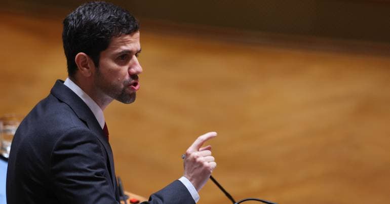 PSD accuses PS and Chega of measure that "leads the country to a deficit"