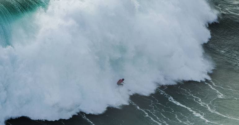 Young man missing in Aljezur is a British surfer