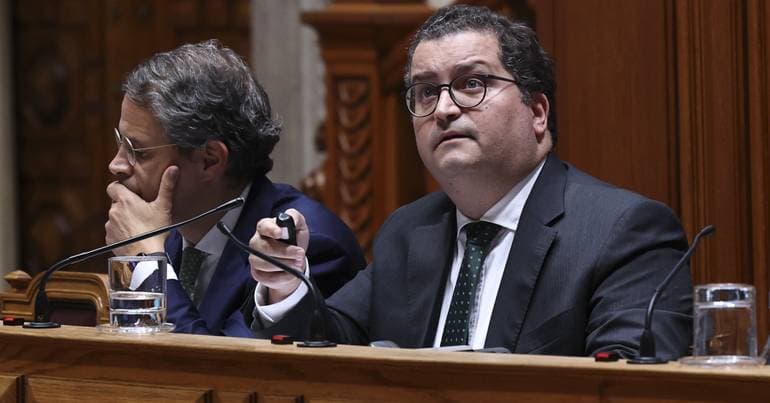 Government takes advantage of fuel price drop to raise tax