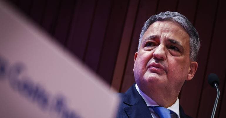 'Fit and proper' assessments should be applied to listed and public companies