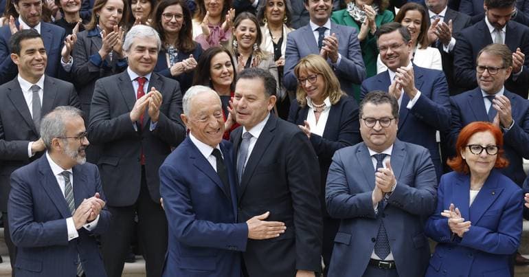 Marcelo alongside Montenegro at the PSD's 52nd anniversary
