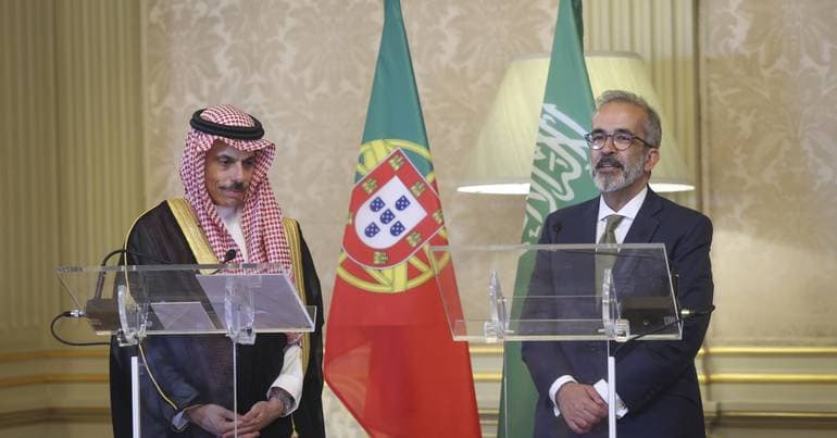 Portugal visits activist imprisoned in Libya for the first time