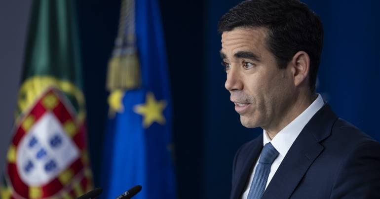 Livre questions Lusa contract linked to Amaro's office
