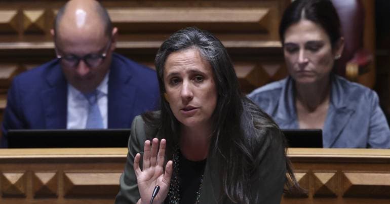 Livre launches counter-proposal to labour package